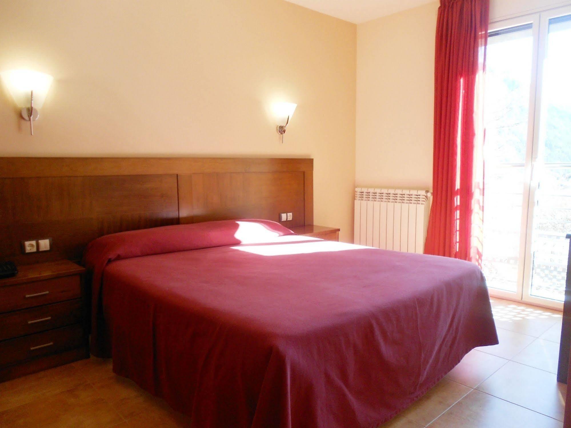 Aparthotel Rialb El Serrat Kültér fotó